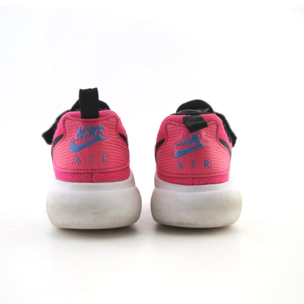 NIKE  AIR MAX OKETO