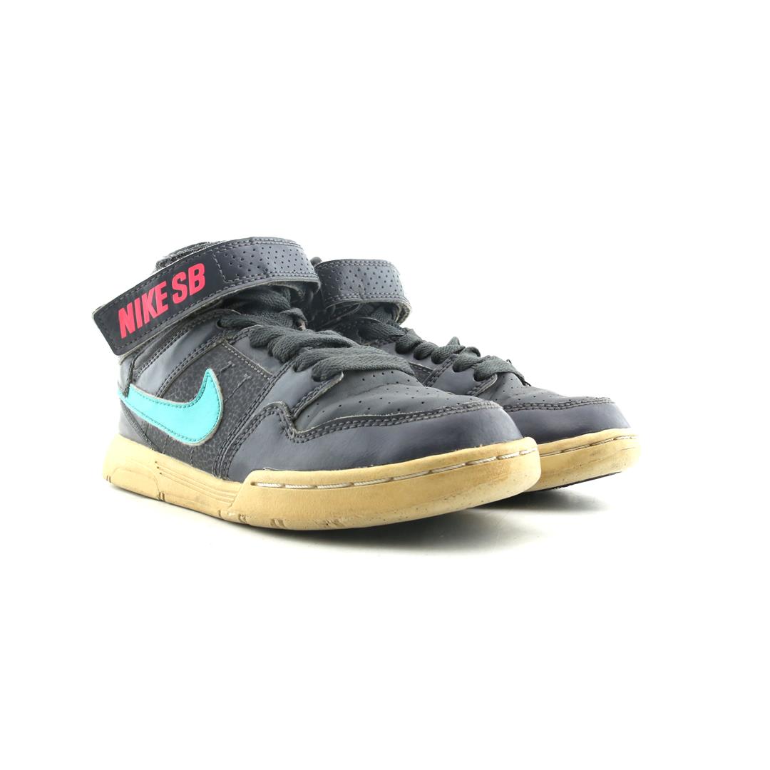 NIKE SB MOGAN MID 2