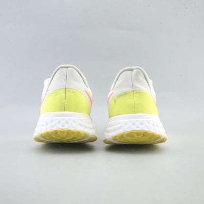 NIKE REVOLUTION 5