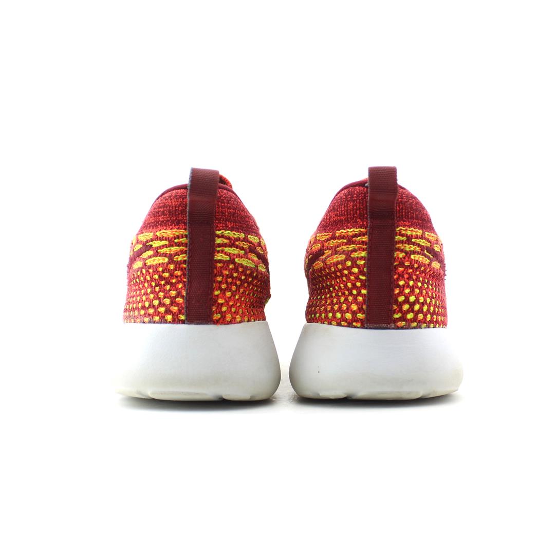 NIKE ROSHE ONE