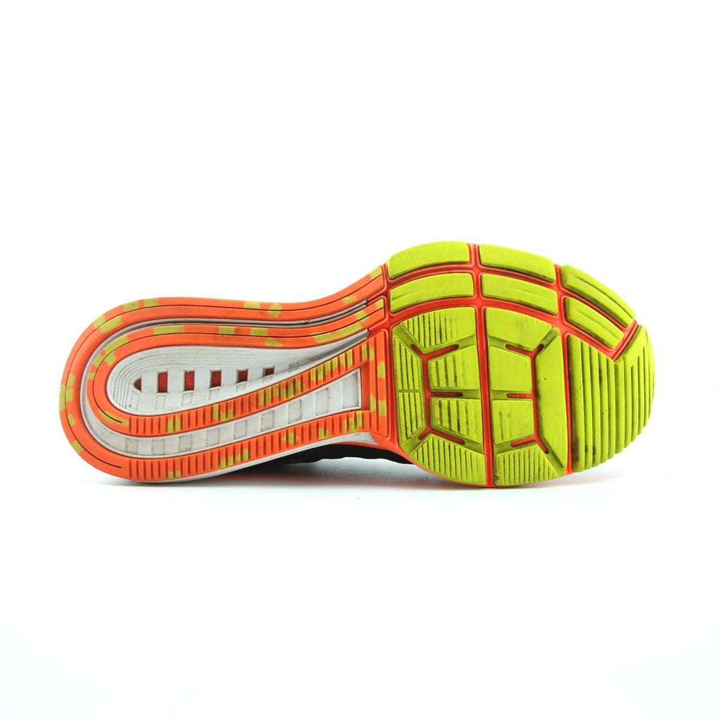 NIKE  AIR ZOOM VOMERO 10