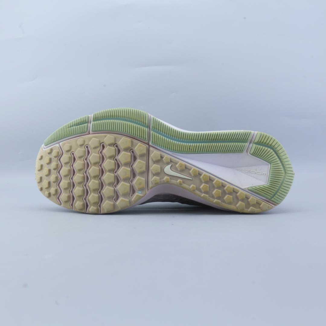 NIKE ZOOM WINFLO 5