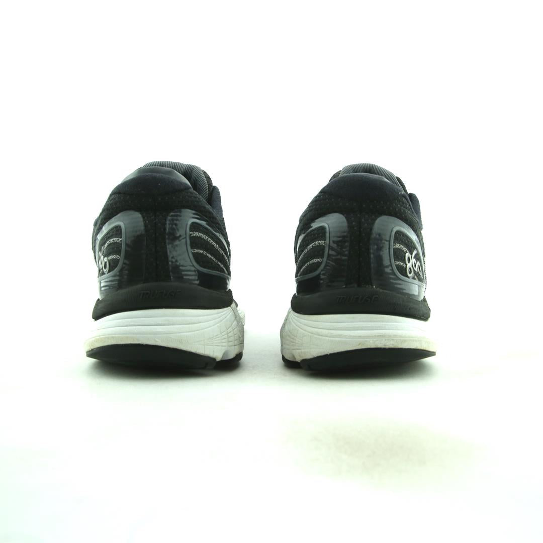 NEW BALANCE 860V9