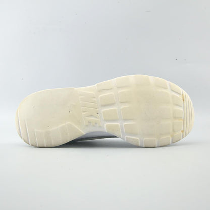 NIKE TANJUN