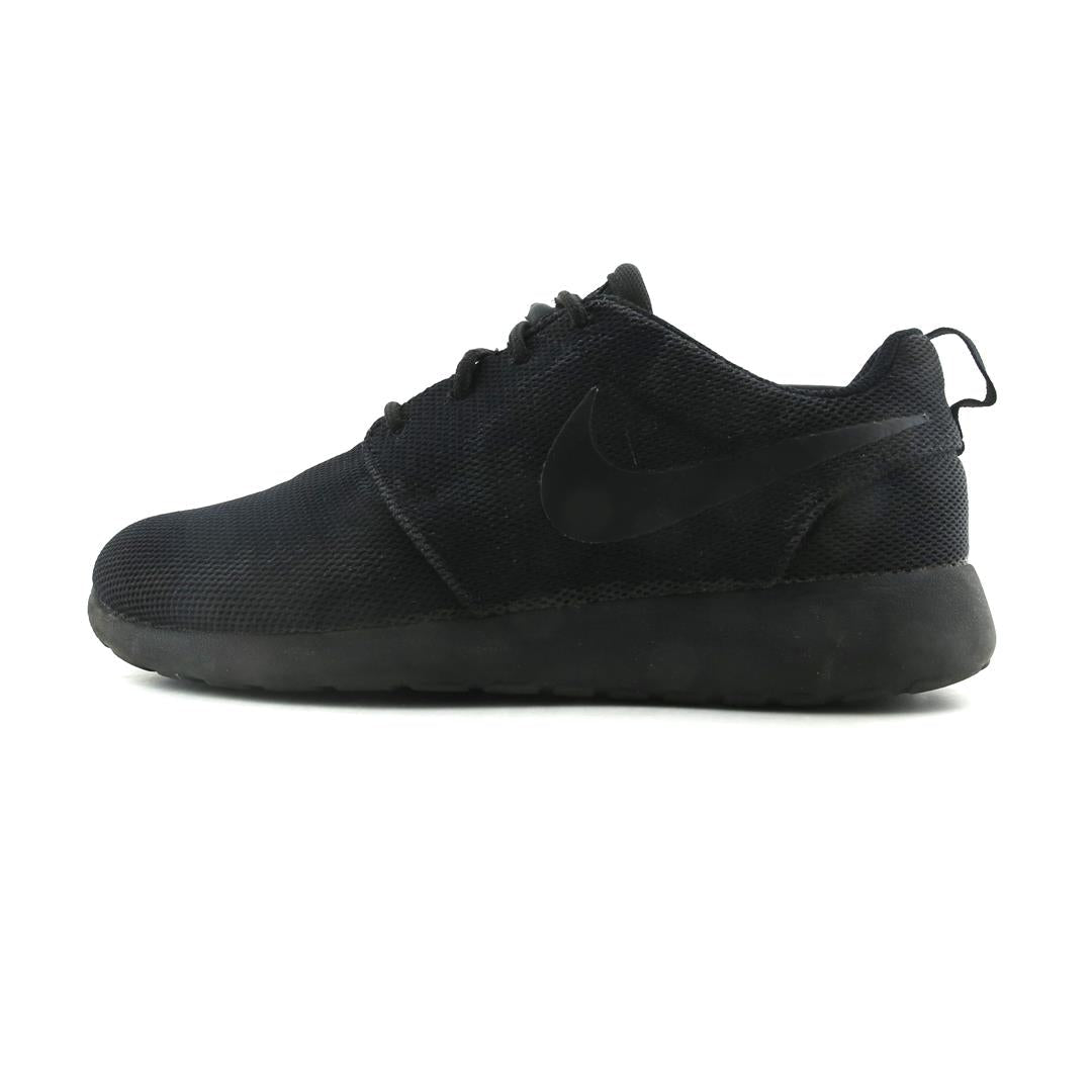 NIKE ROSHE ONE