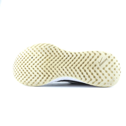 NIKE REVOLUTION 5
