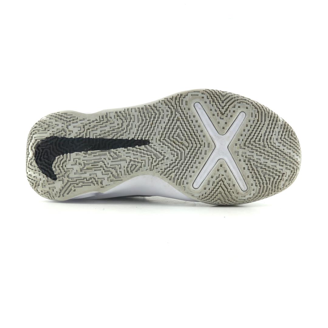 NIKE TEAM HUSTLE D 10
