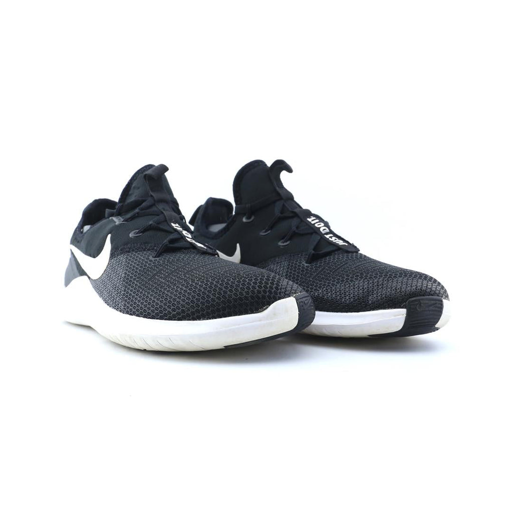 NIKE FREE TR 8