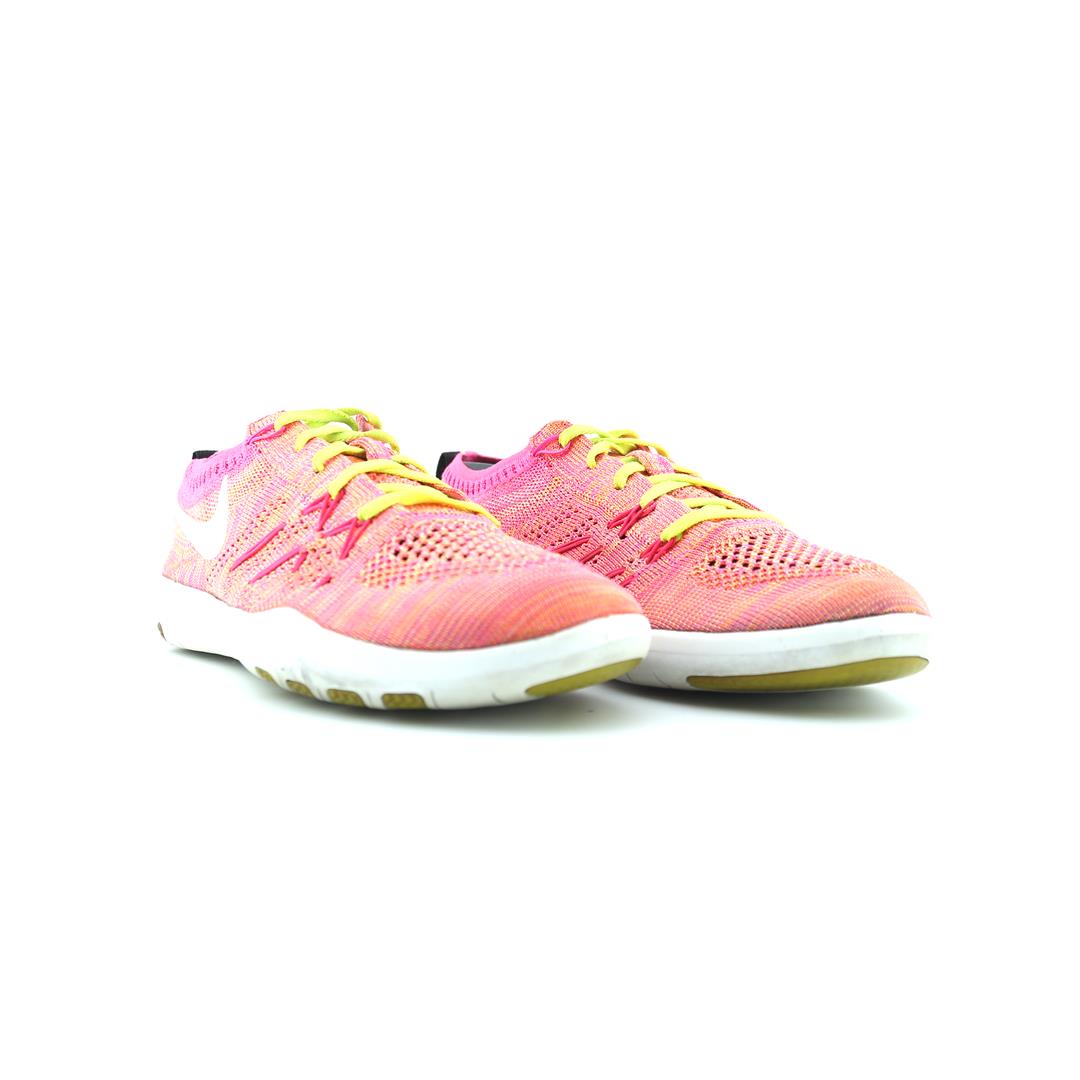 NIKE FOCUS FLYKNIT