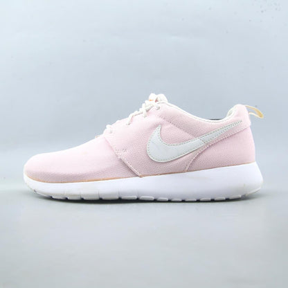NIKE ROSHE ONE