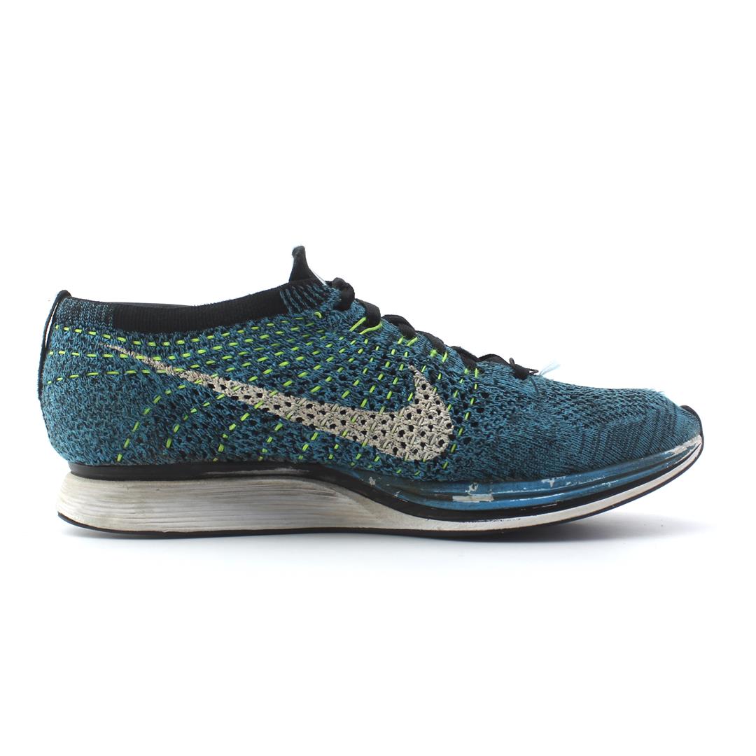 NIKE  FLYKNIT RACER