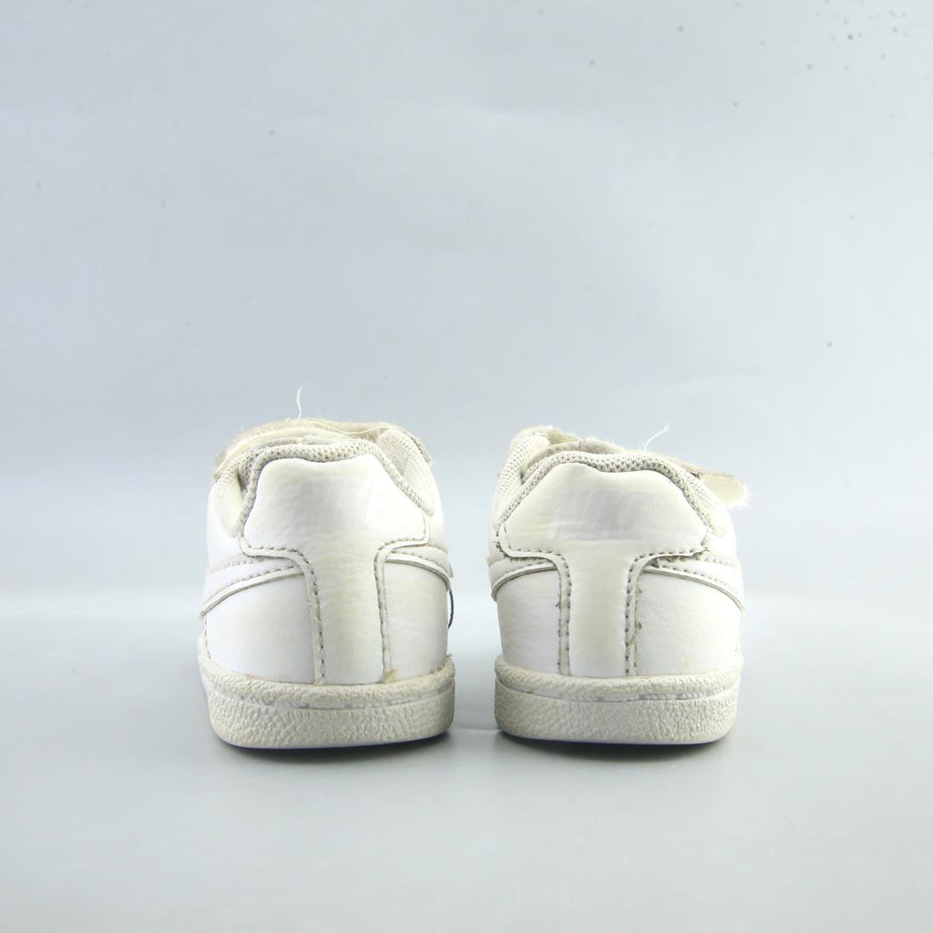 NIKE COURT ROYALE