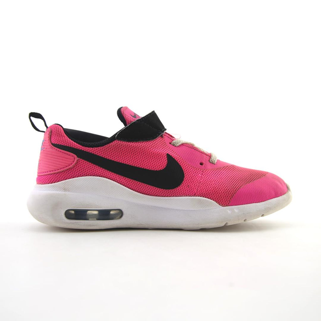 NIKE  AIR MAX OKETO