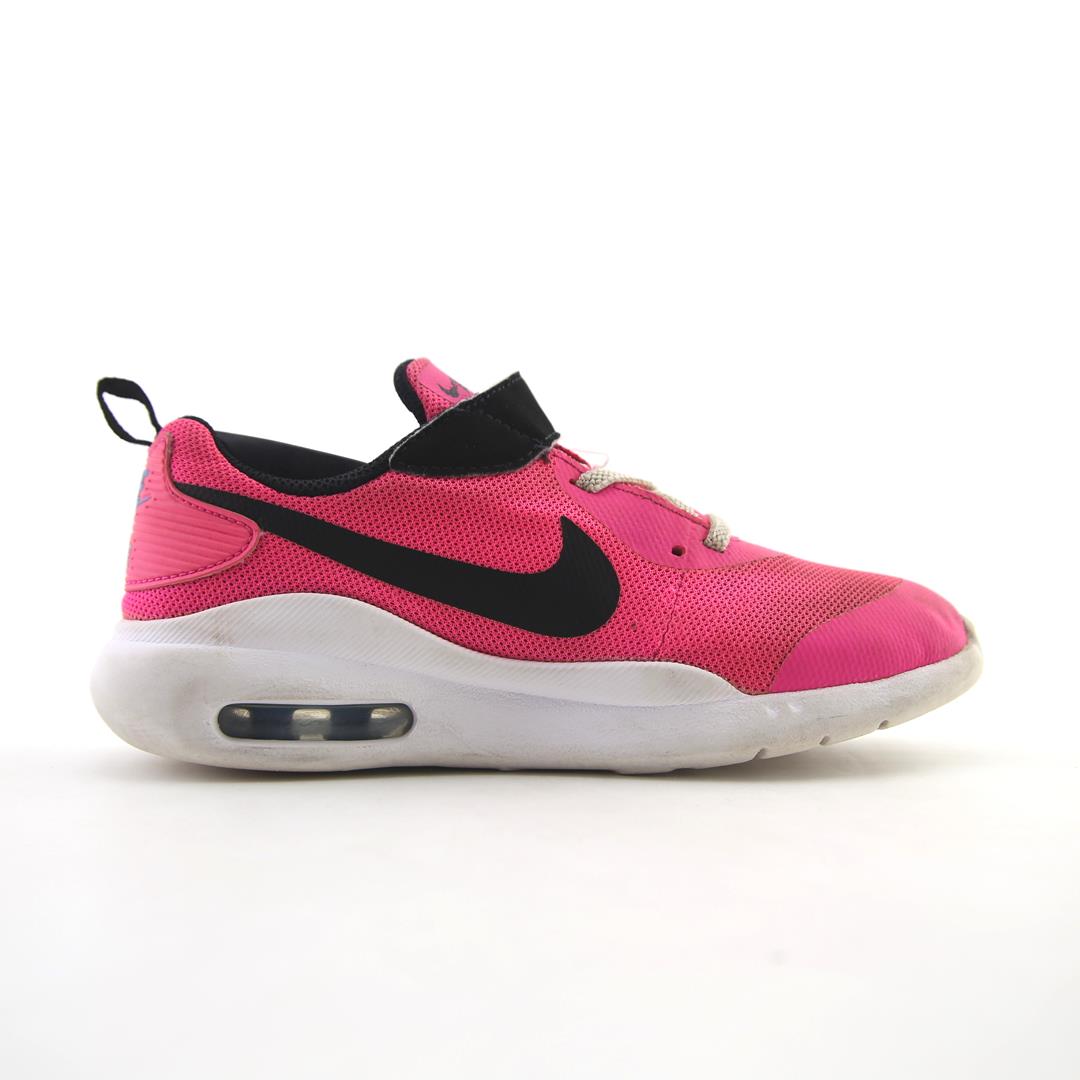 NIKE  AIR MAX OKETO