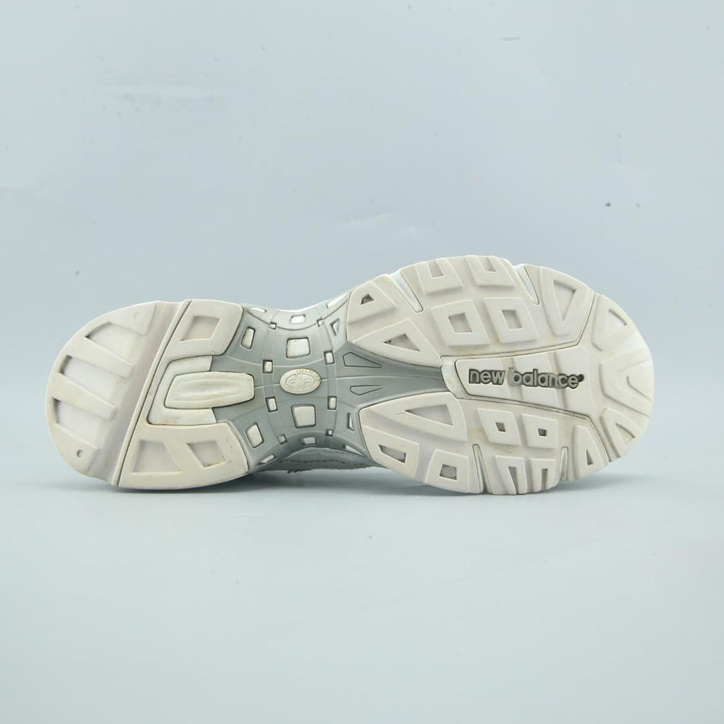 NEW BALANCE 827 ABZORB