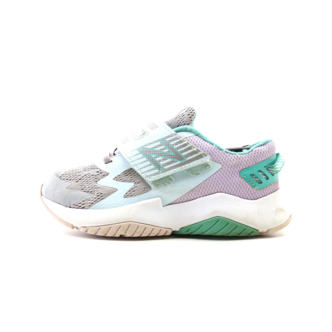 NEW BALANCE RAVE RUN V1