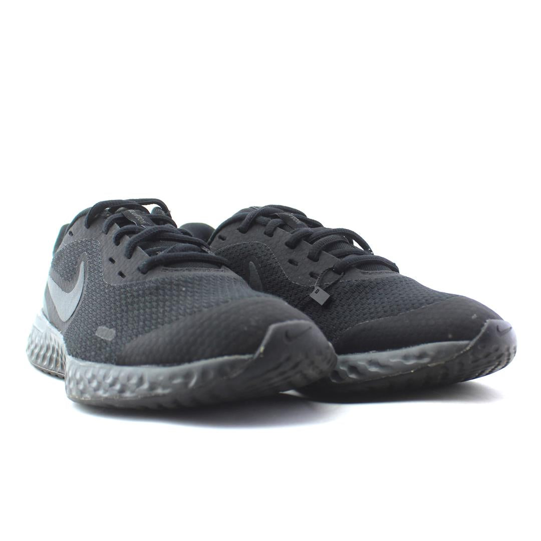 NIKE REVOLUTION 5