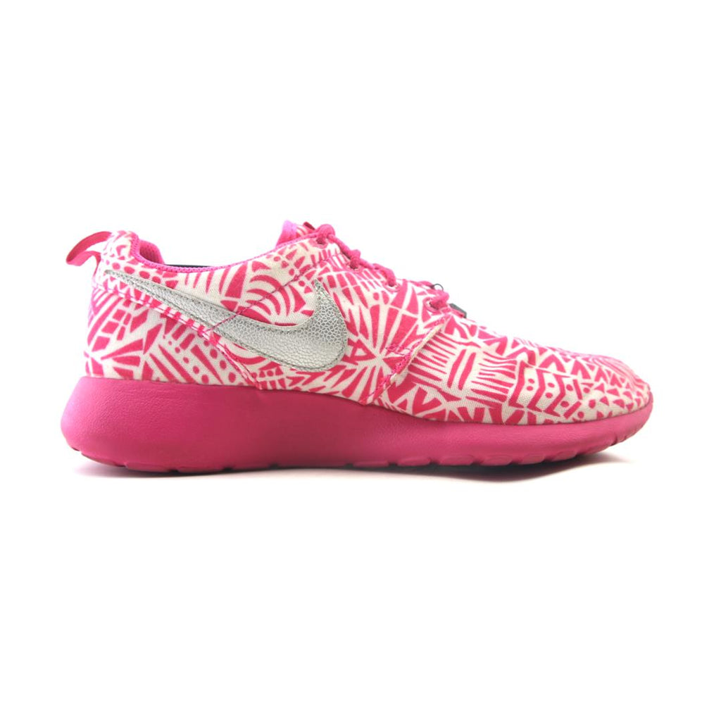NIKE  ROSHE ONE