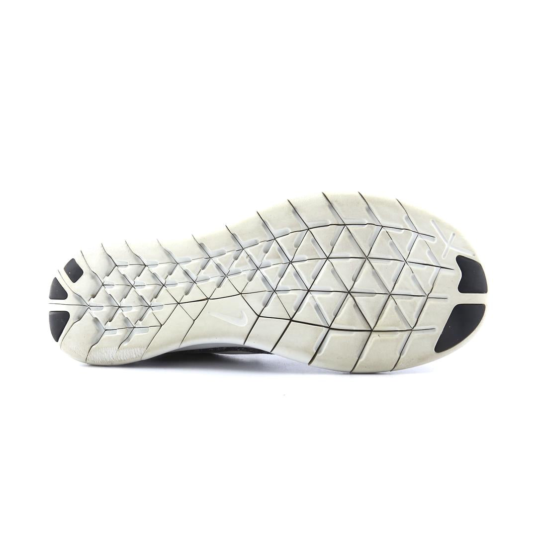 NIKE FREE RN