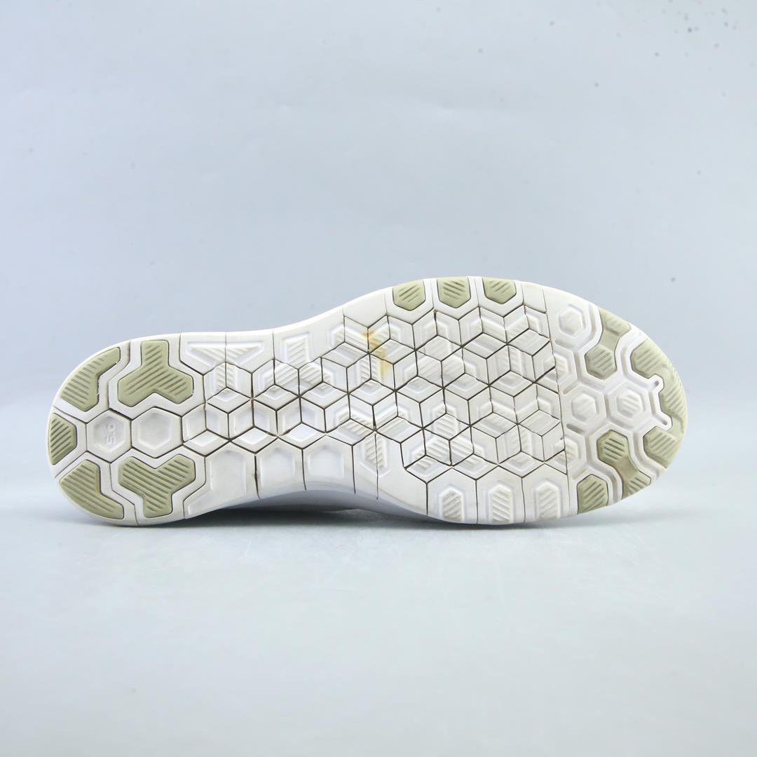 NIKE FREE TR FIT 5