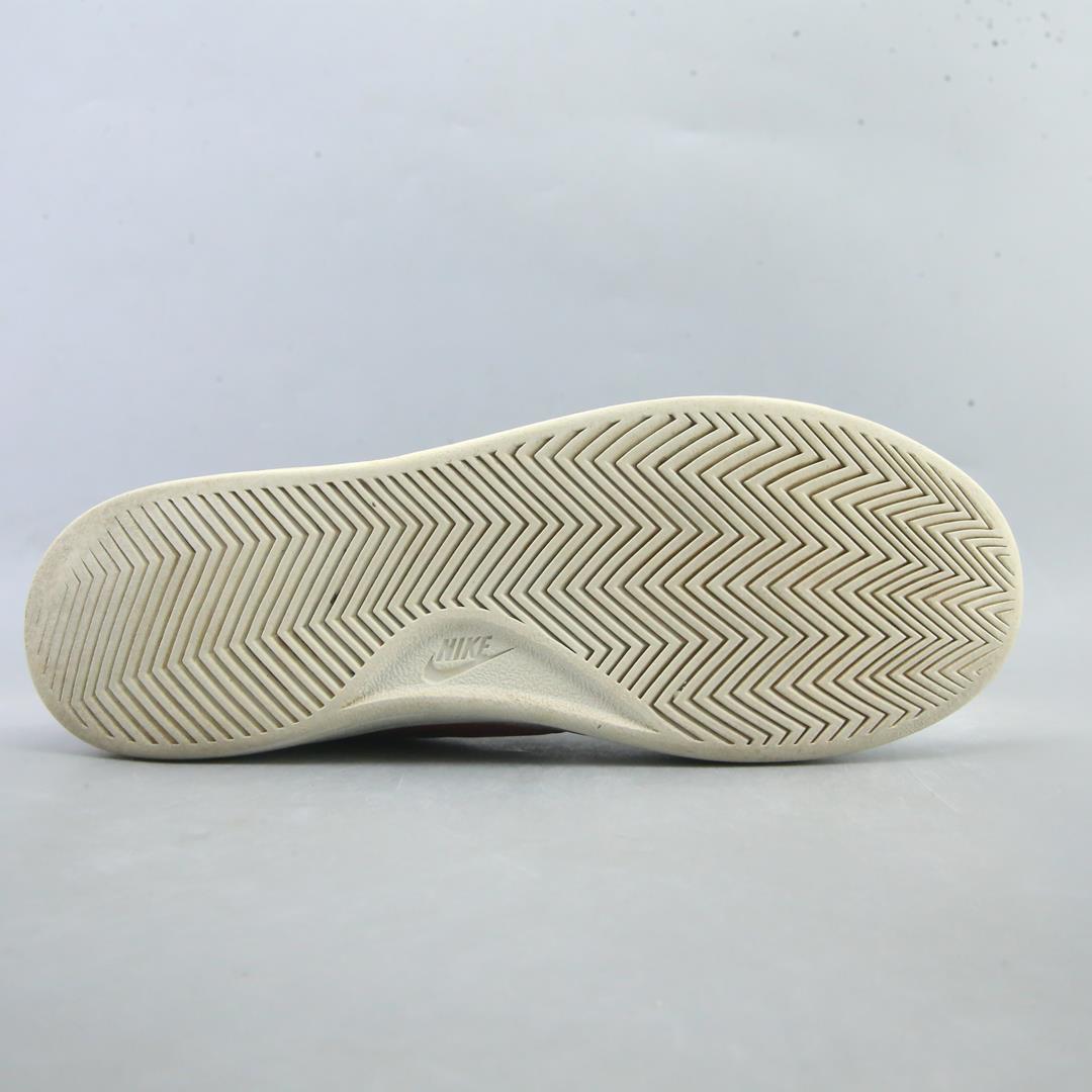 NIKE COURT ROYALE 2 MID