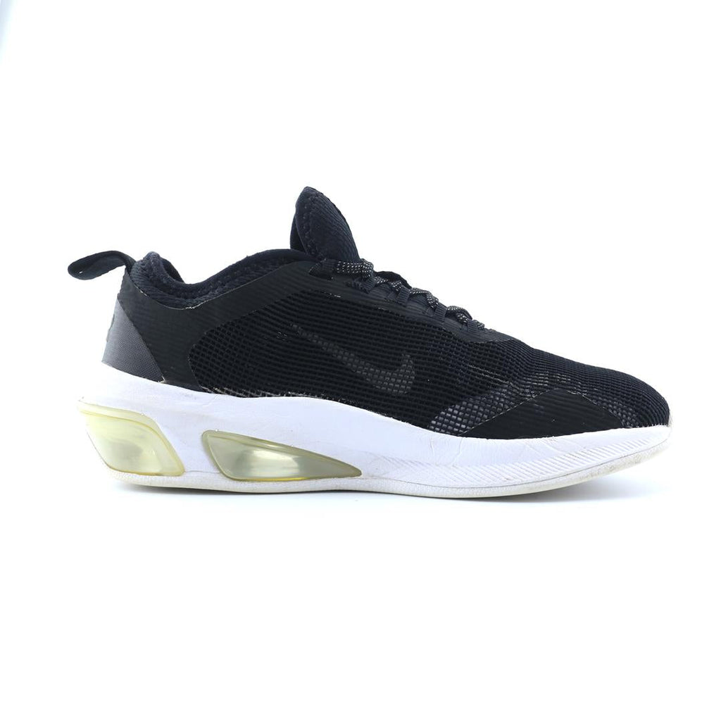 NIKE AIR MAX FLY