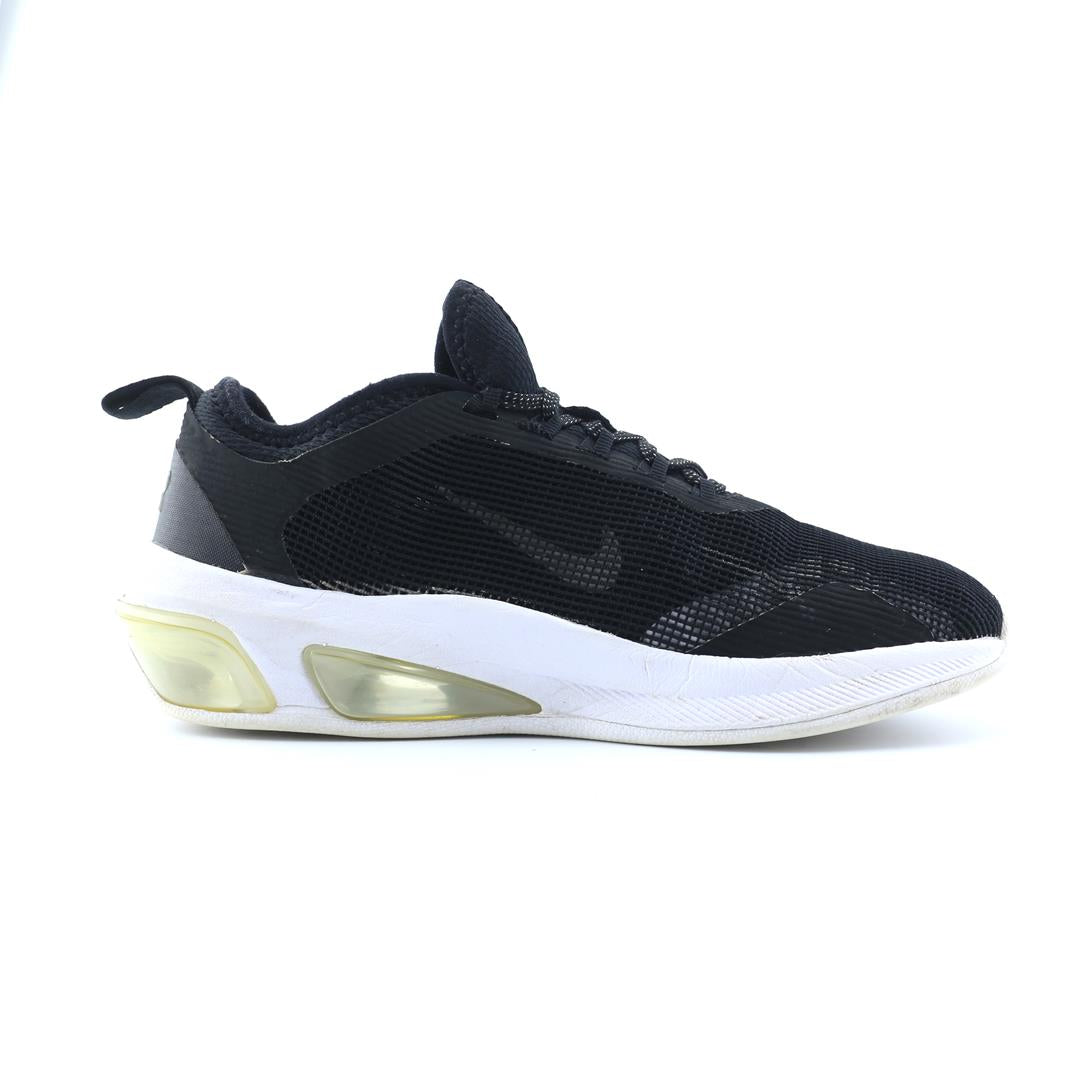 NIKE AIR MAX FLY