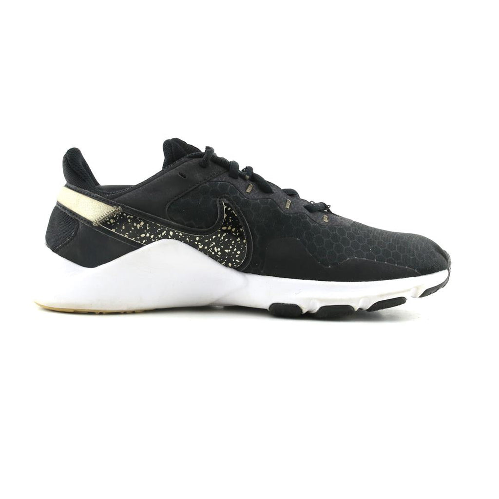 NIKE  LEGEND ESSENTIAL 2