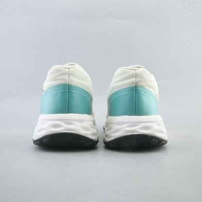 NIKE  REVOLUTION 5