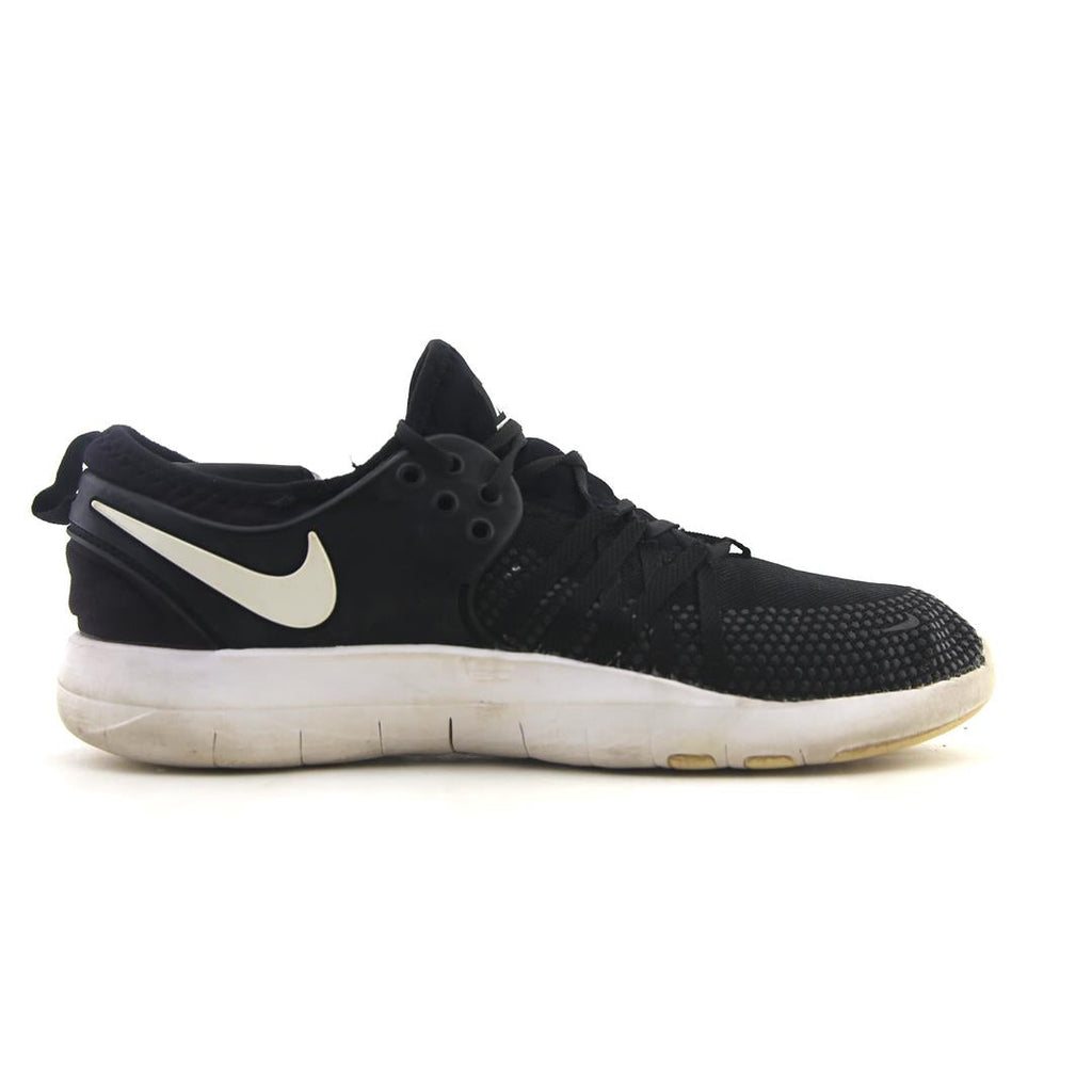 NIKE FREE TR 7