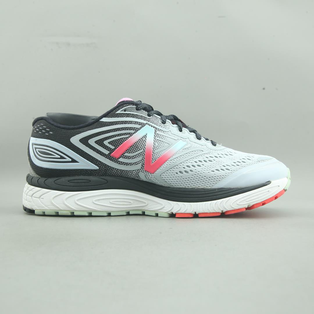 NEW BALANCE 880V7