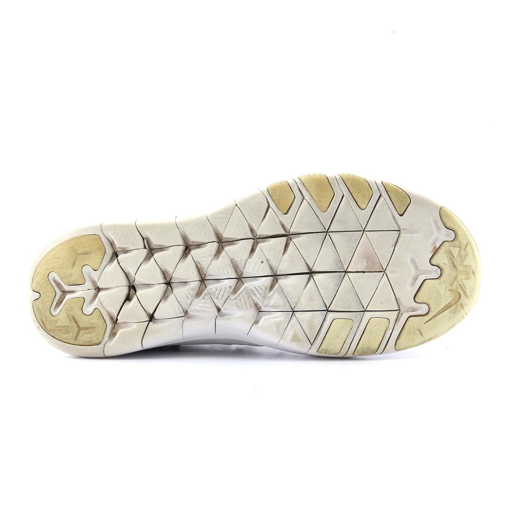 NIKE FREE TR 7
