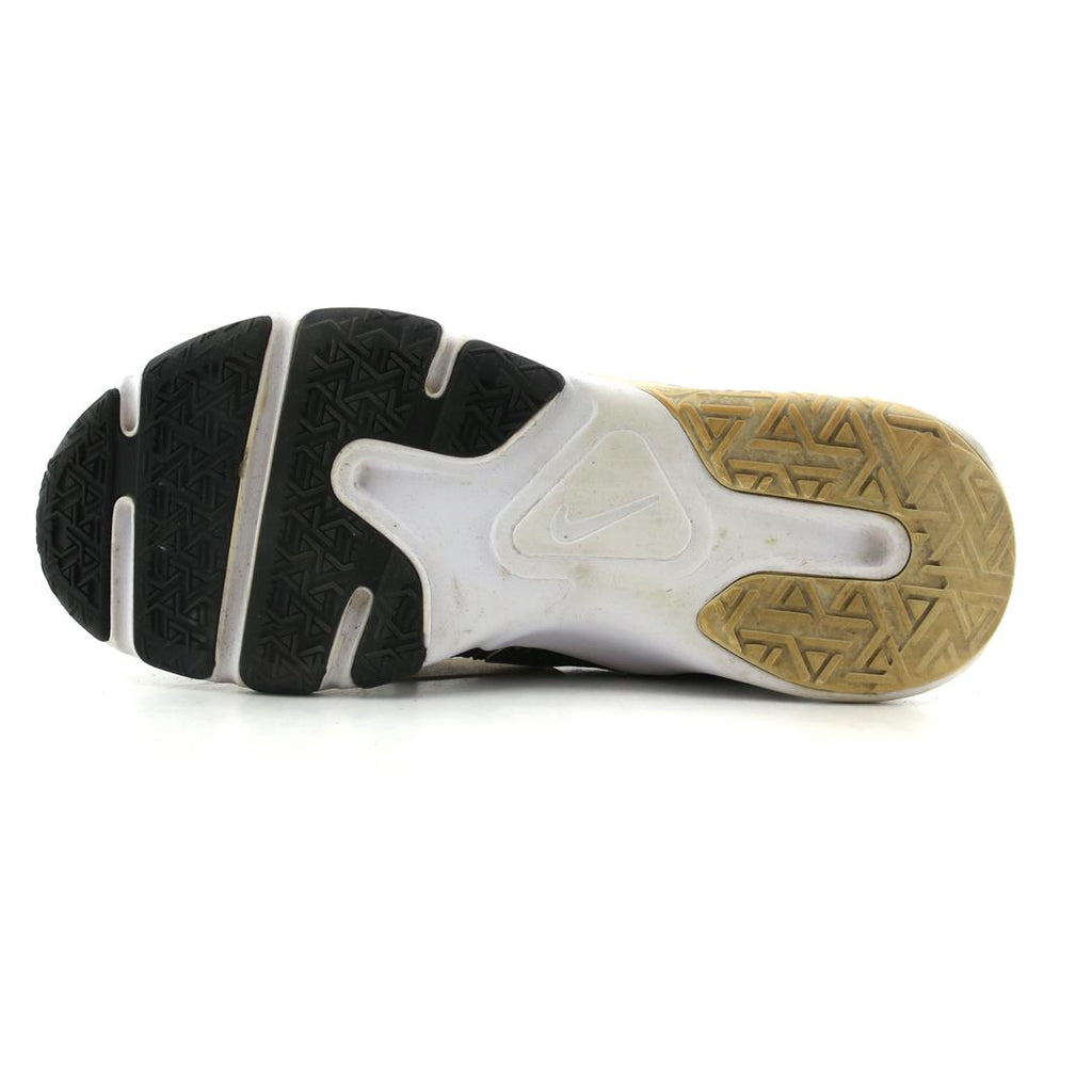 NIKE  LEGEND ESSENTIAL 2