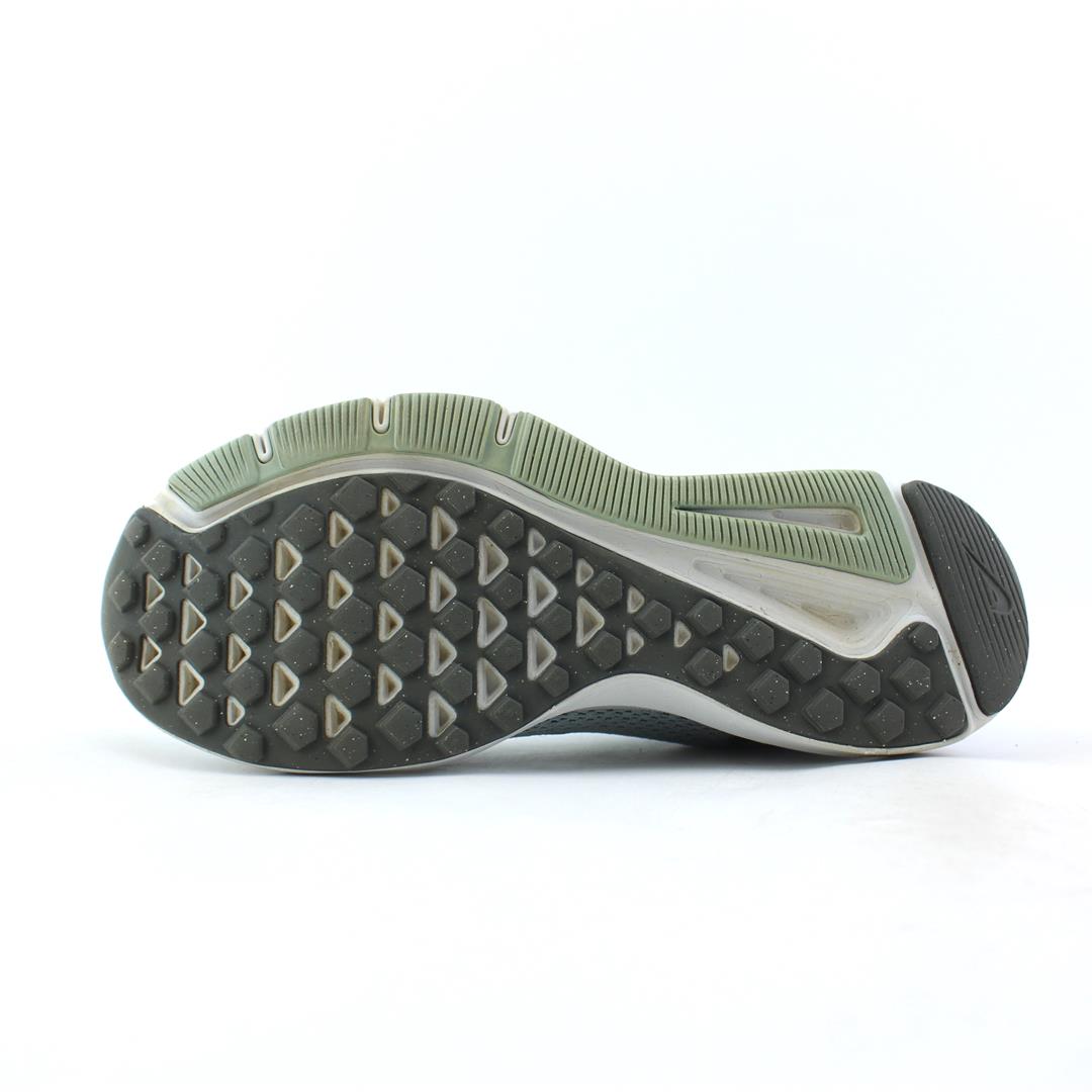 NIKE QUEST 2