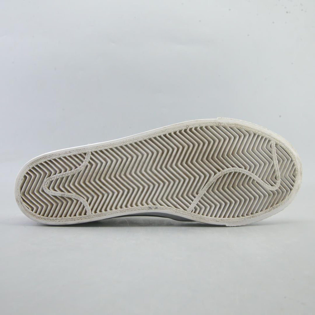NIKE  TOKI