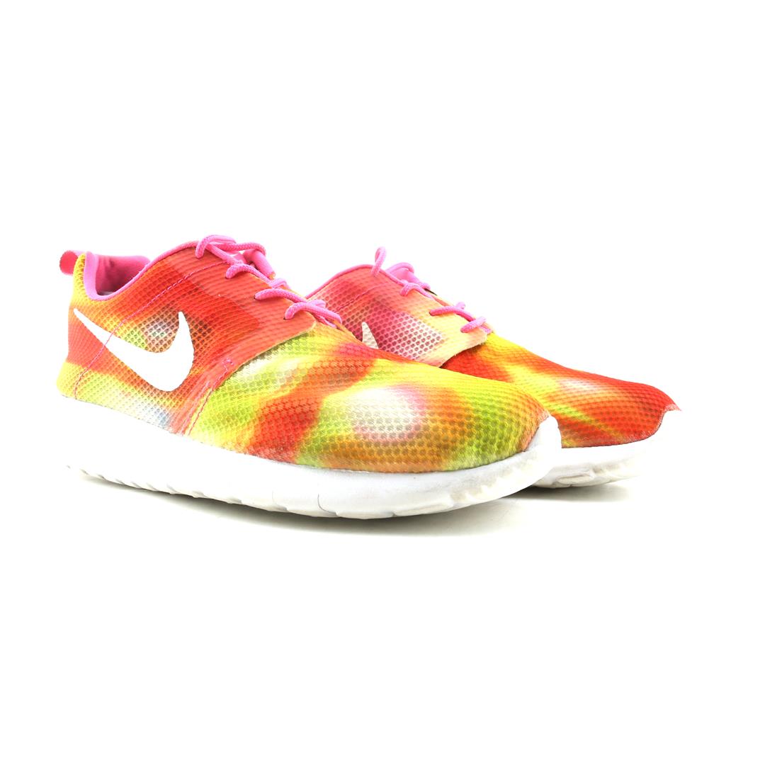 NIKE ROSHE ONE