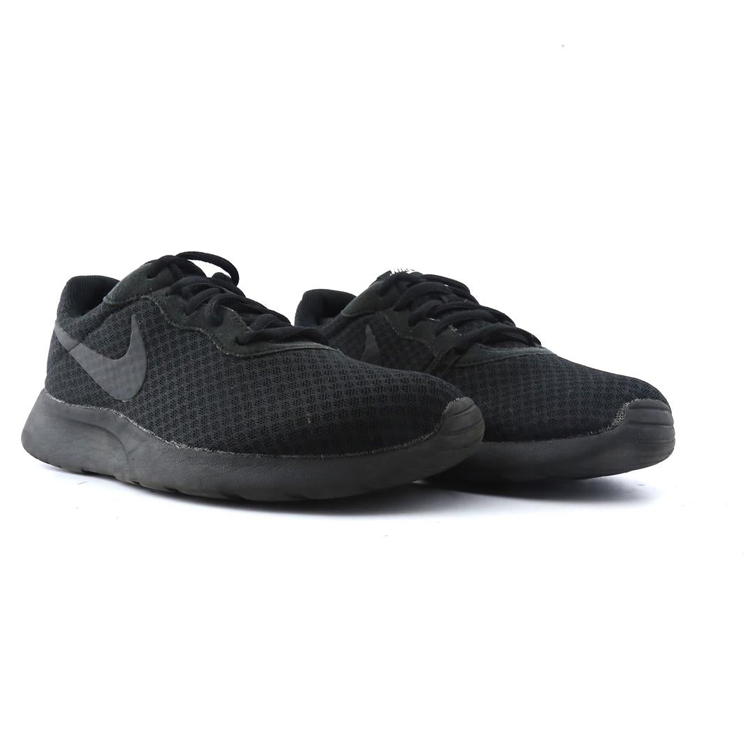 NIKE TANJUN