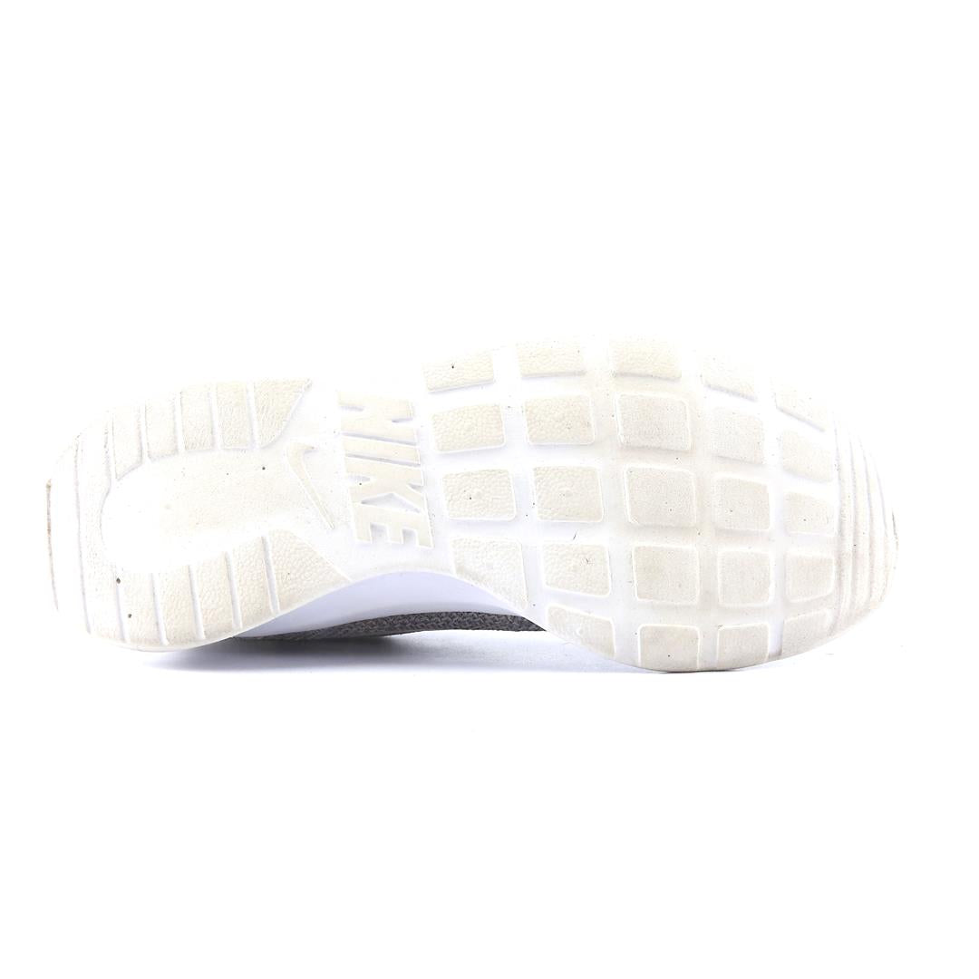 NIKE TANJUN