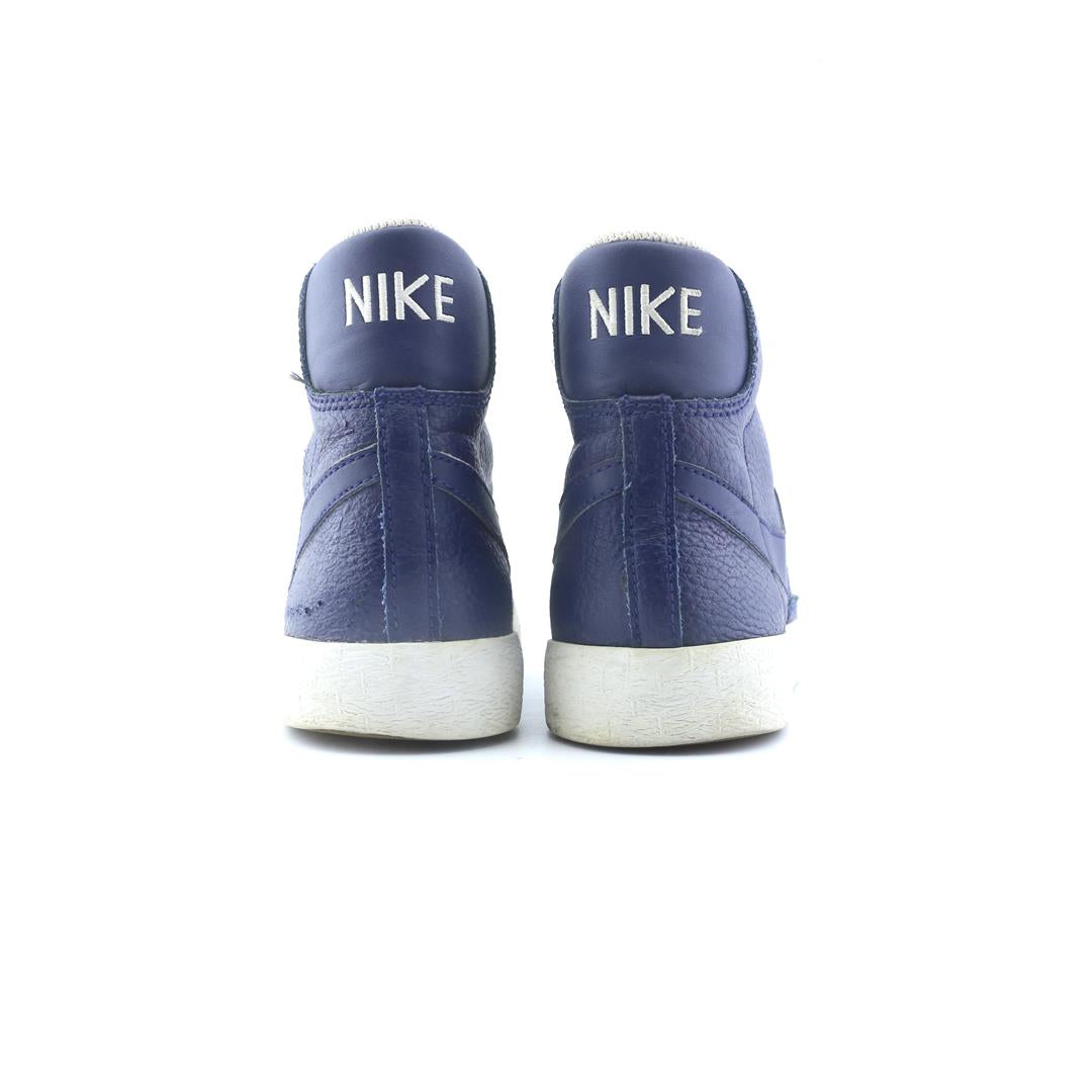 NIKE BLAZER MID