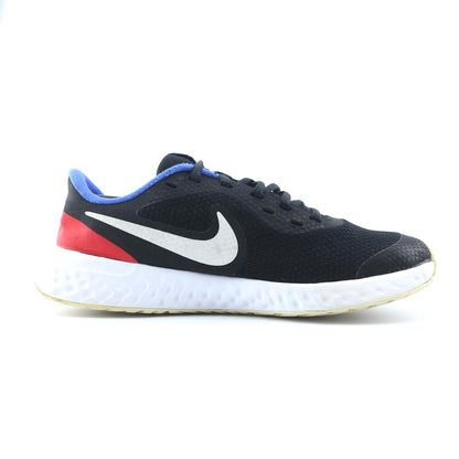 NIKE REVOLUTION 5