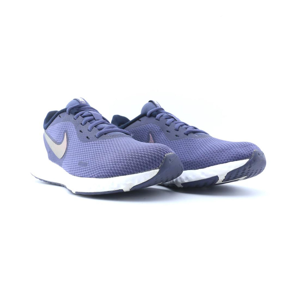 NIKE REVOLUTION 5