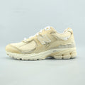 NEW BALANCE 2002R
