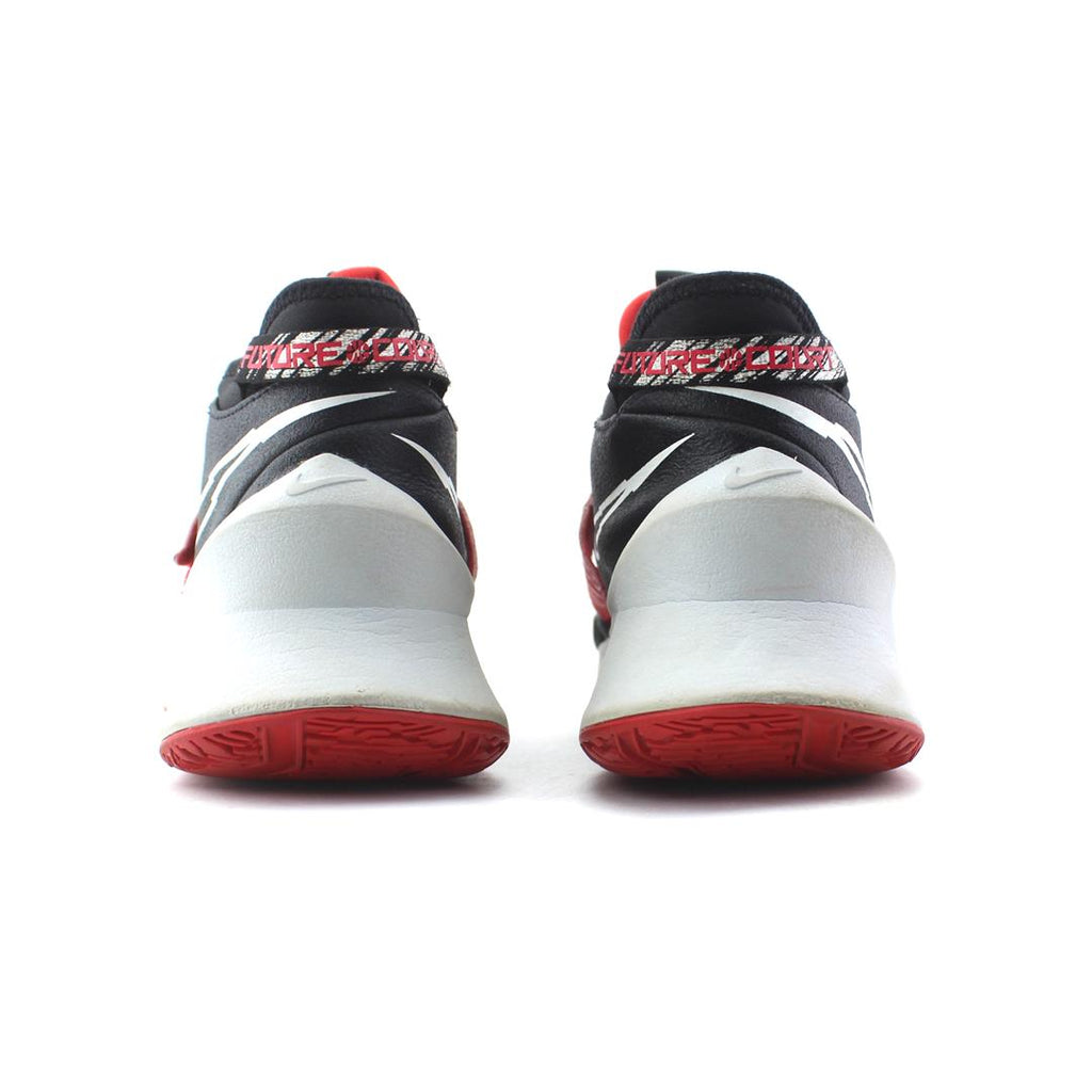 NIKE FUTURE COURT 3