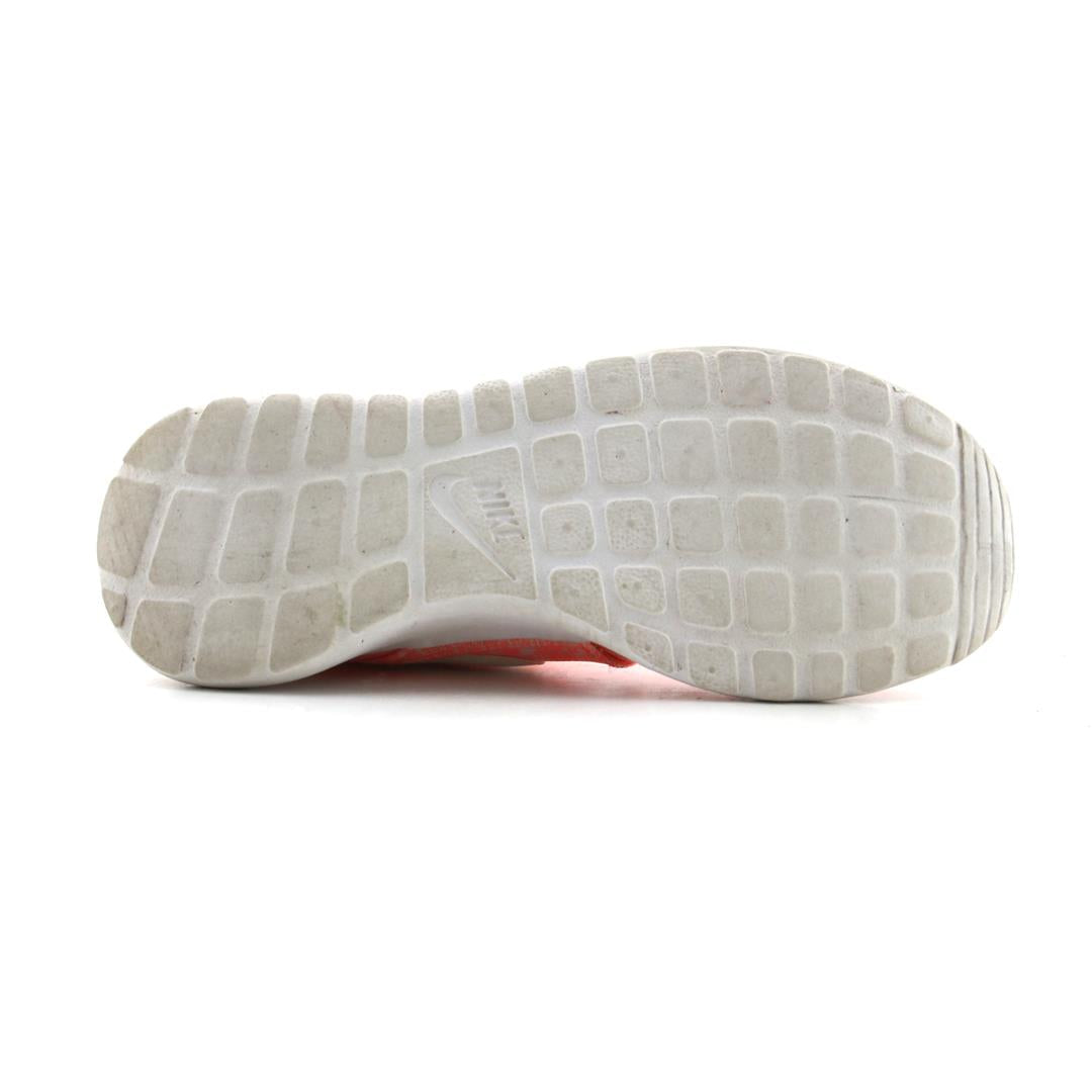 NIKE ROSHE ONE