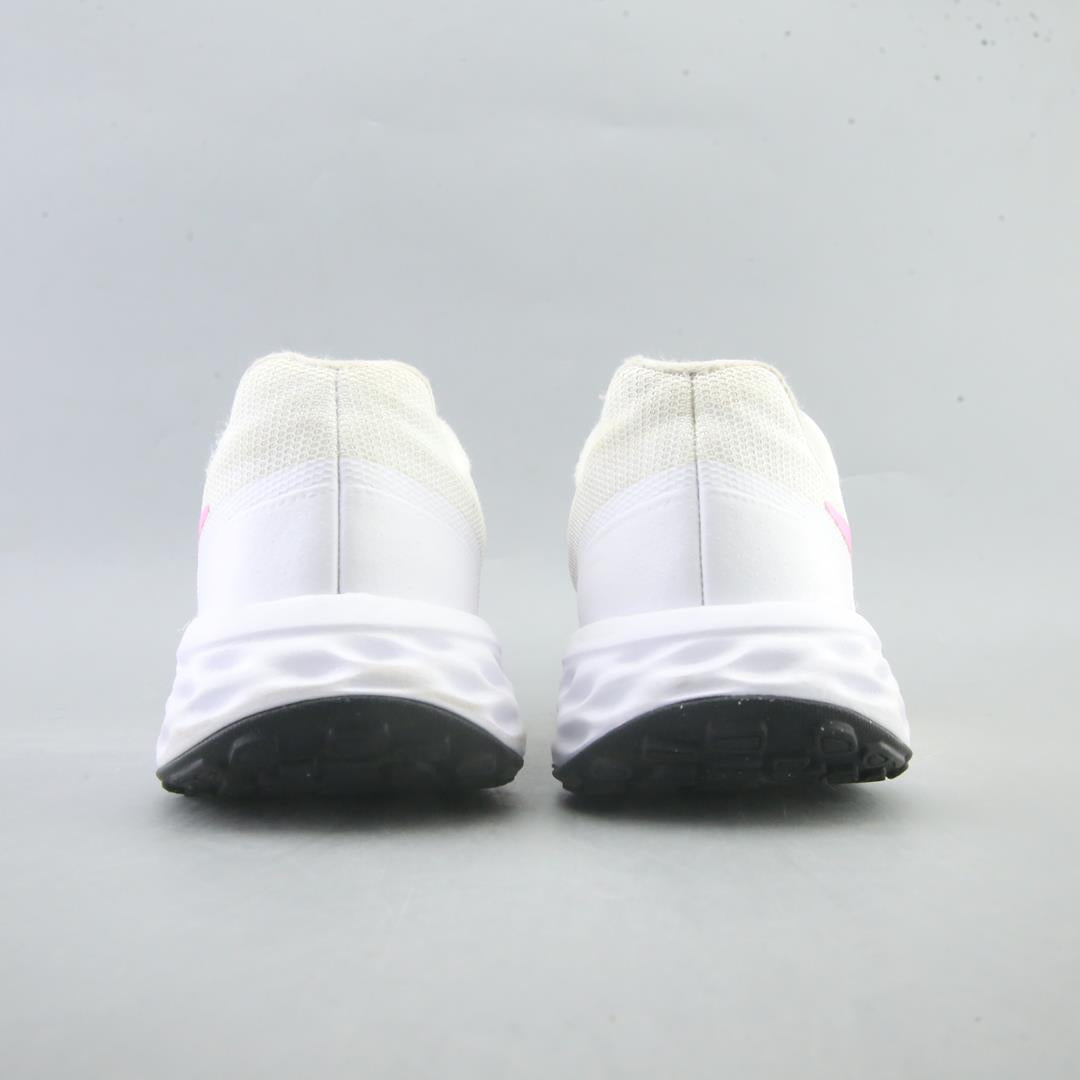 NIKE REVOLUTION 6