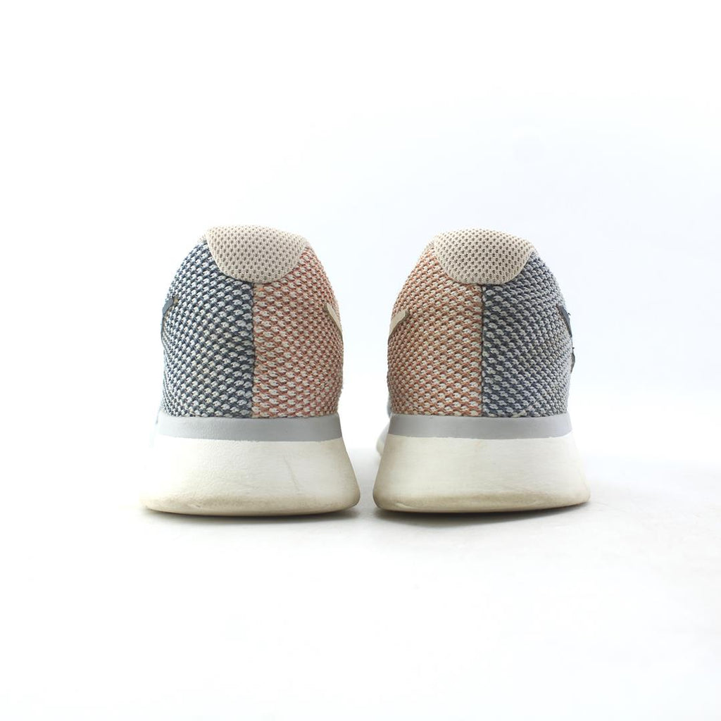 NIKE TANJUN