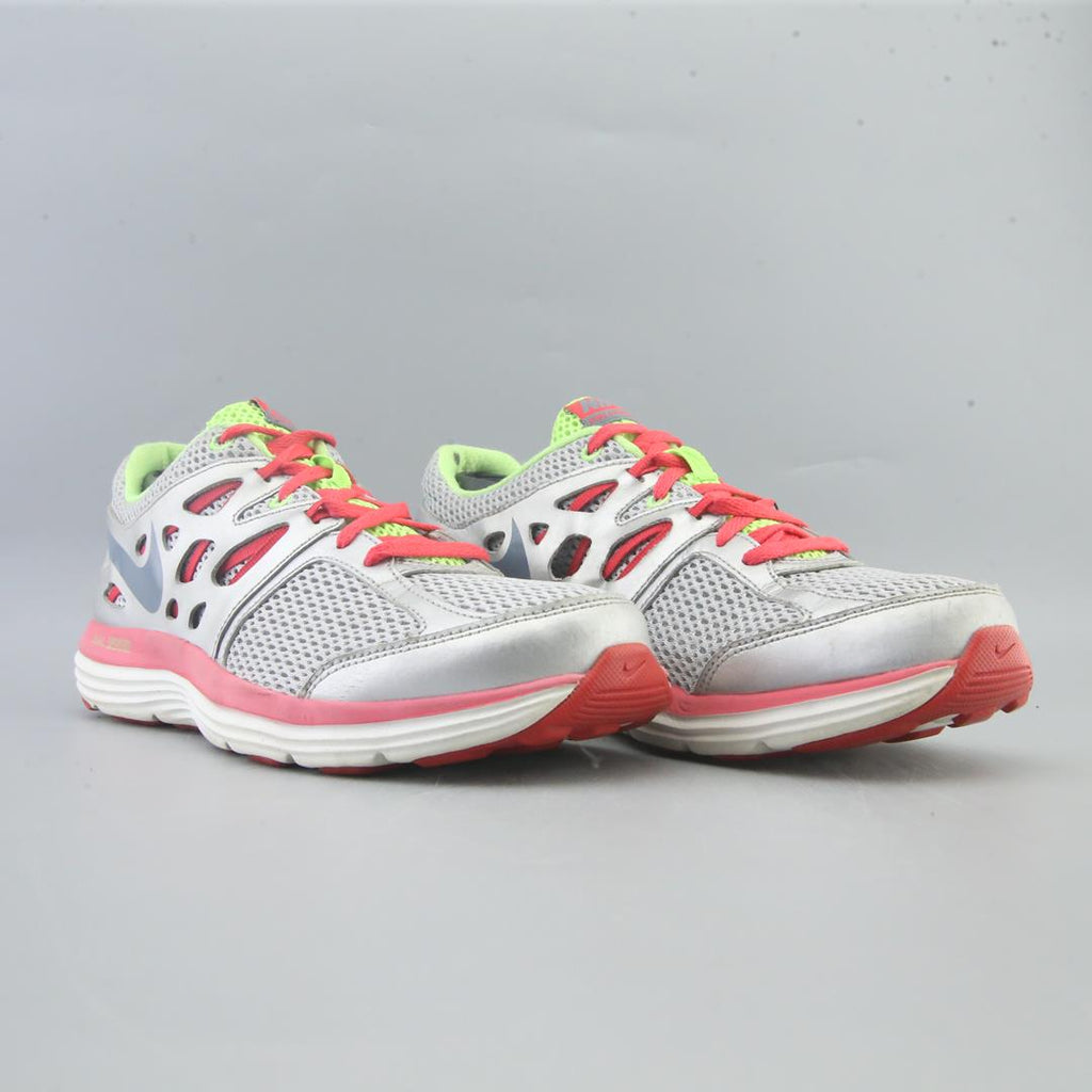 NIKE DUAL FUSION LITE