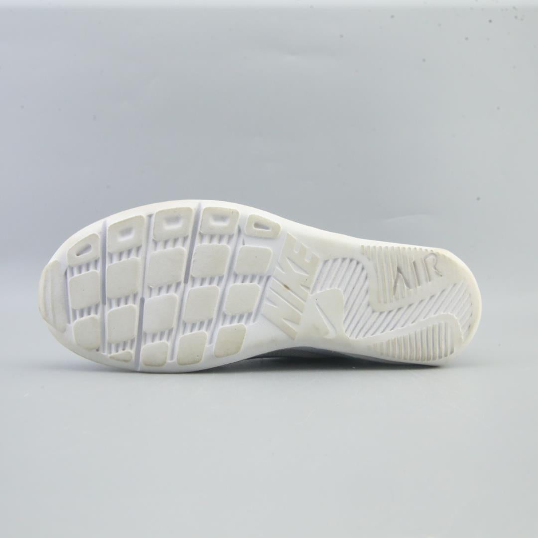 NIKE  AIR MAX OKETO