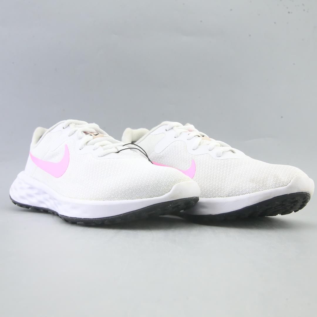 NIKE REVOLUTION 6
