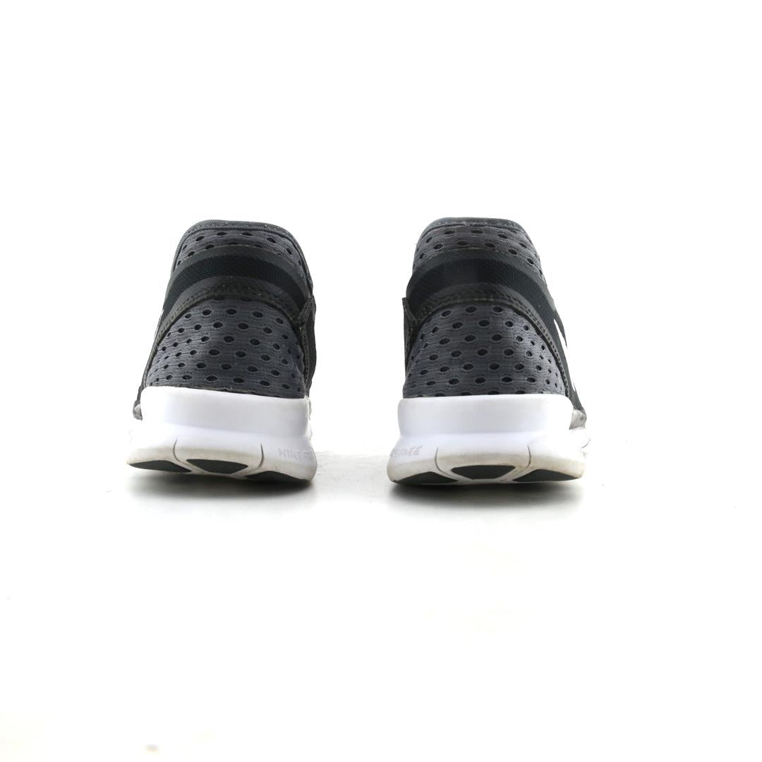 NIKE FREE TR FIT 5